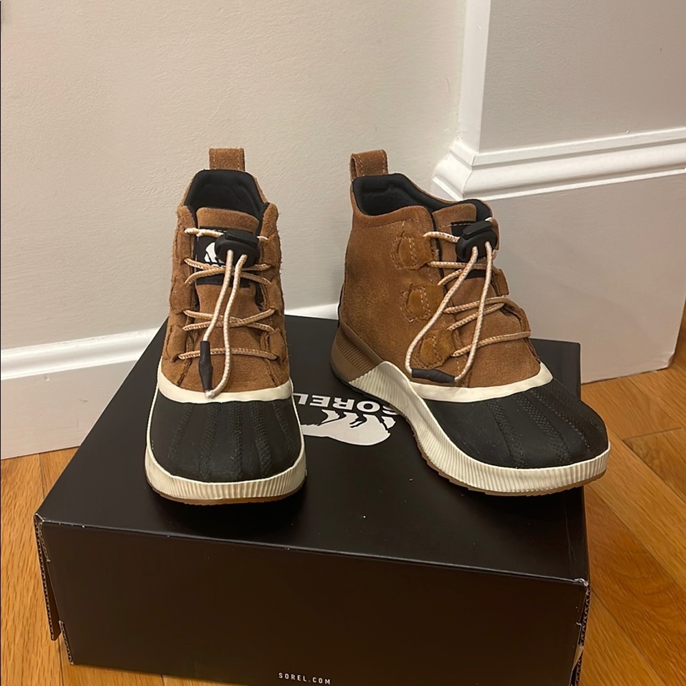 Sorel Kids Brown and Black Boots